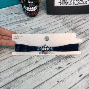 5/$25 NWT 12" Blue Velvet Jeweled Choker